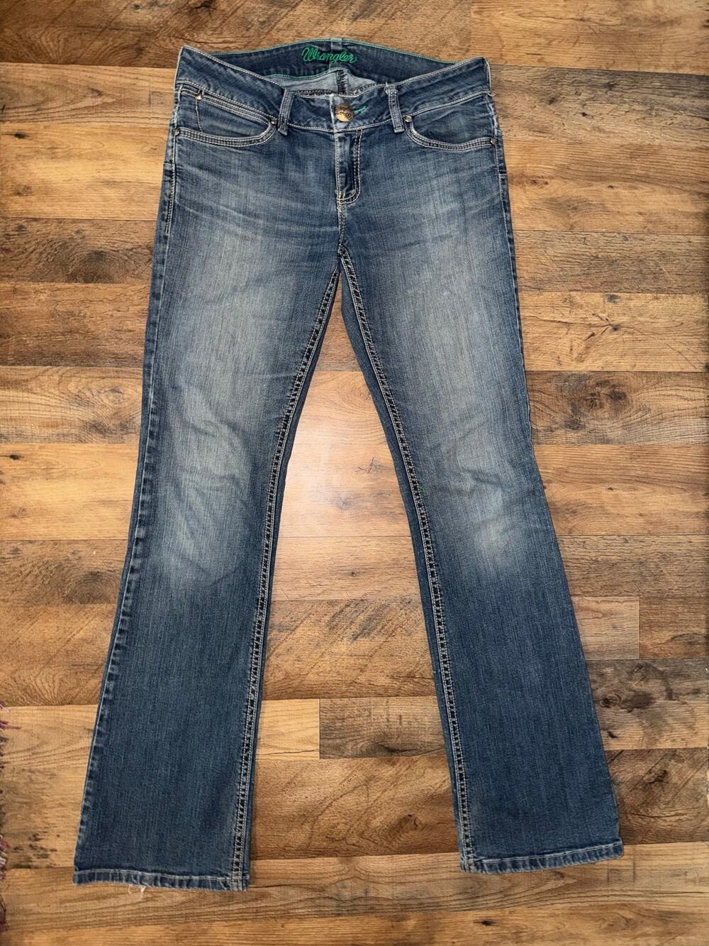 Wrangler women’s bootcut blue jeans